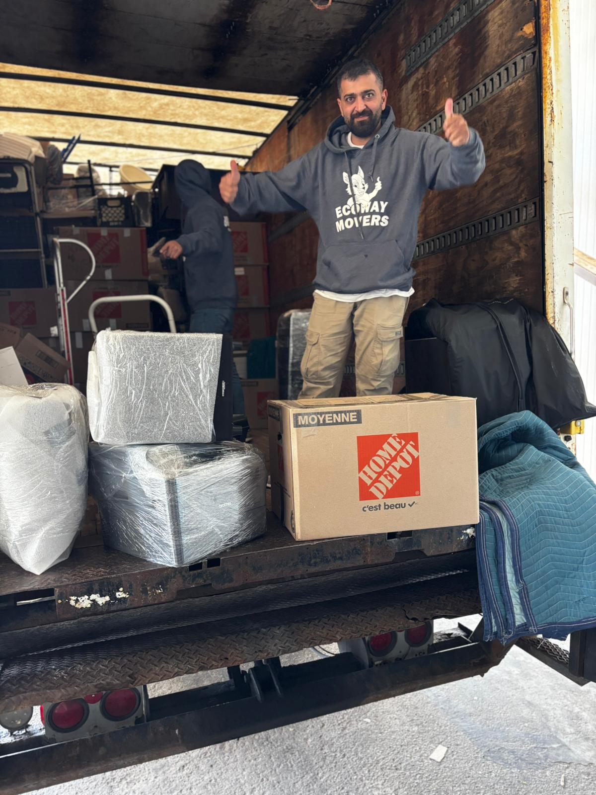 Ecoway Movers professionally loading moving truck securely in Bronte Meadows Milton to guarantee stress-free relocation